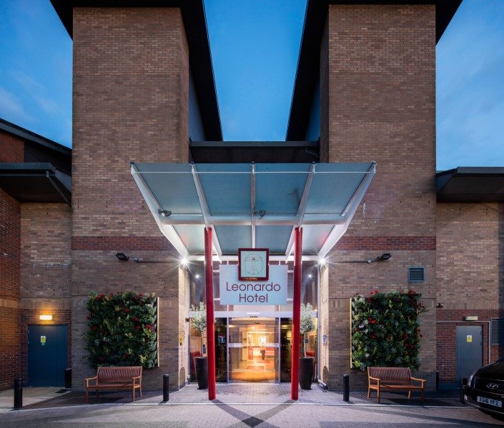 leonardo hotel near excel london
